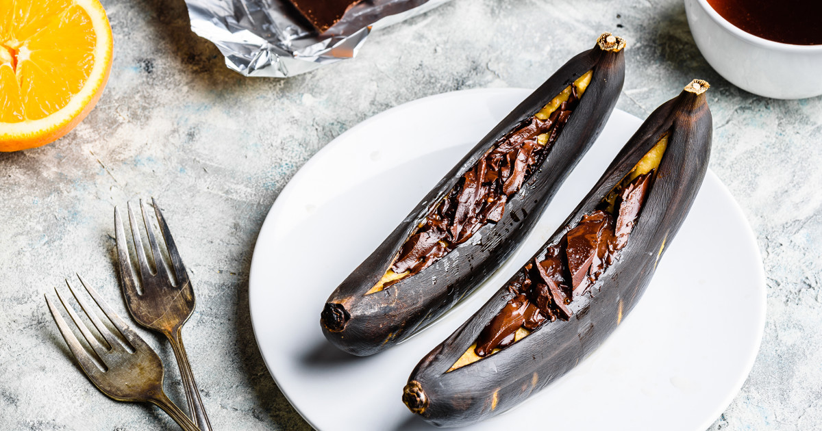 Chocolate baked bananas with nuts drizzle