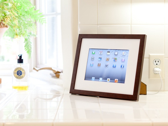 Aura Carver Luxe Smart Digital Picture Frame