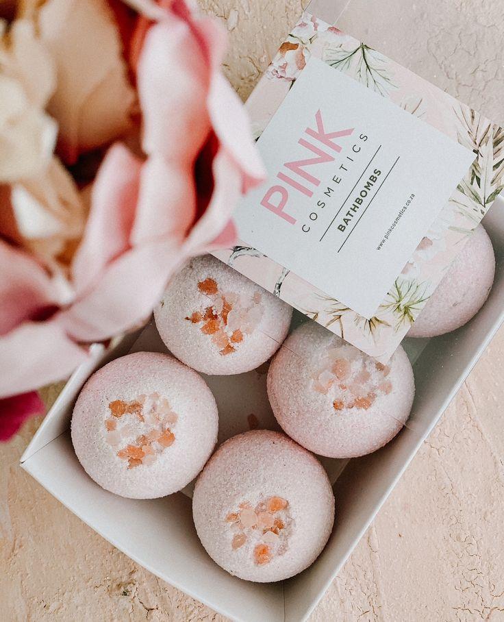 Bath Bombs & Essential Oils That Say "Unwind"