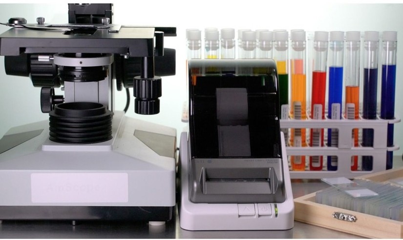 Seiko0 SLP 650 300 dpi label printer in a medical labe